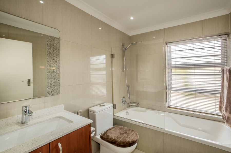 3 Bedroom Property for Sale in Rondebosch Western Cape